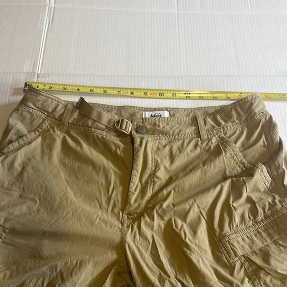 REI Relaxed Tan Cargo Pants with Relaxed Fit multiple pockets adjustable belt - Picture 5 of 14